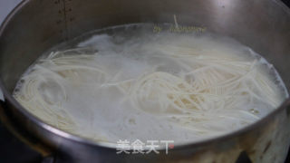 鸡蛋炒面的做法步骤：3