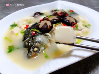 香菇鲫鱼豆腐汤#懒人快手餐#的做法步骤：16