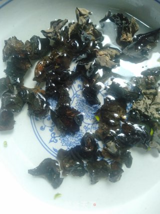 鱼香炒鸡蛋的做法步骤：1