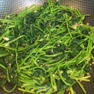 蒜蓉炒红薯叶的做法步骤：8