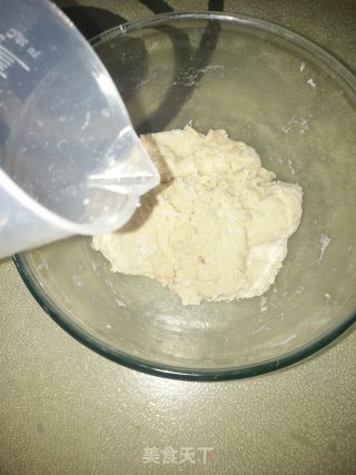 揉面高水量欧包的做法步骤：3