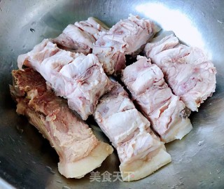 香菇魔芋炖排骨的做法步骤：3