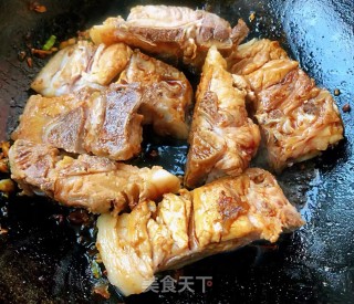 香菇魔芋炖排骨的做法步骤：8