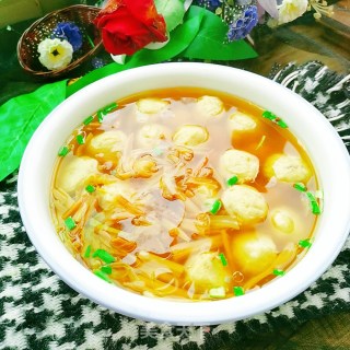 黄花菜鱼丸汤的做法步骤：6
