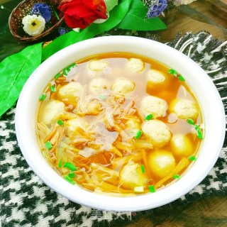 黄花菜鱼丸汤的做法步骤：7