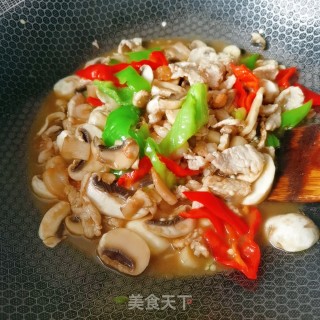 蘑菇炒肉的做法步骤：7
