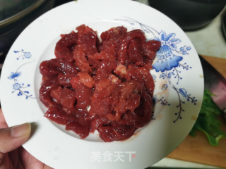 真滋味蚝油牛柳的做法步骤：1