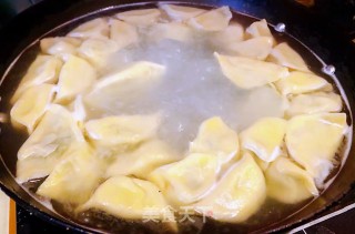 海麻线鲜肉水饺的做法步骤：11