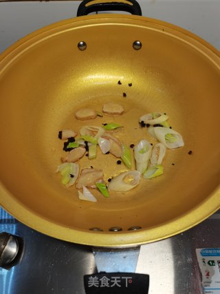 清炖罗非鱼的做法步骤：3