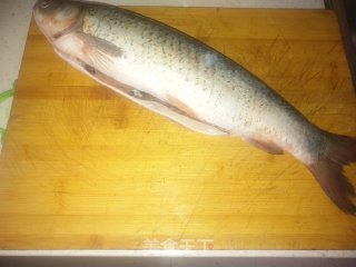电饭煲焖鱼的做法步骤：1