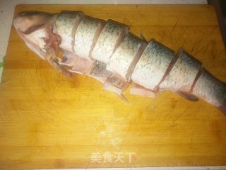 电饭煲焖鱼的做法步骤：2