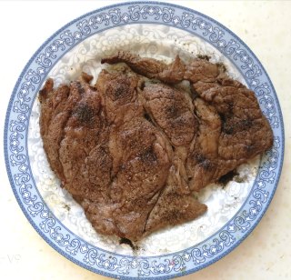 什锦披萨的做法步骤：7