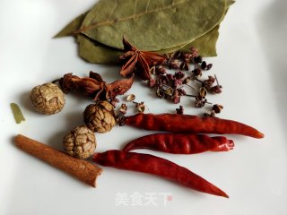 香辣卤鸡爪鸡翅的做法步骤：5