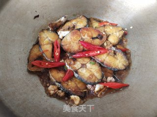 红烧马鲛鱼的做法步骤：8