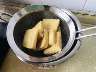 家庭版红烧肉大烩菜的做法步骤：2