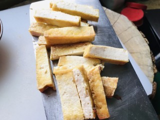 家庭版红烧肉大烩菜的做法步骤：3