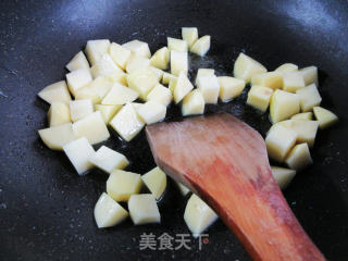 洋芋艿煮豆腐的做法步骤：3