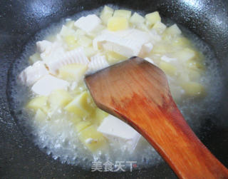 洋芋艿煮豆腐的做法步骤：5