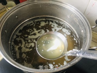 牛肉烩凉粉的做法步骤：1