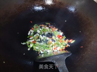 豆豉辣椒炒东苋菜杆的做法步骤：4