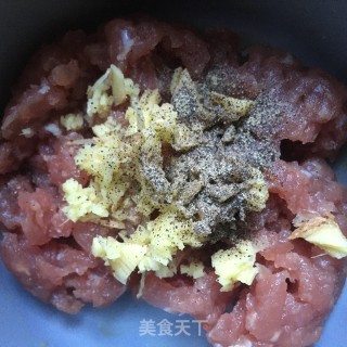 皮蛋瘦肉粥的做法步骤：3