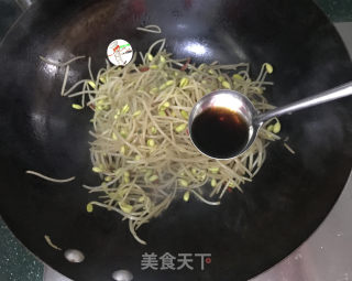醋溜豆芽的做法步骤：10