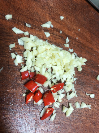 火腿鸡胸肉拌木耳的做法步骤：4