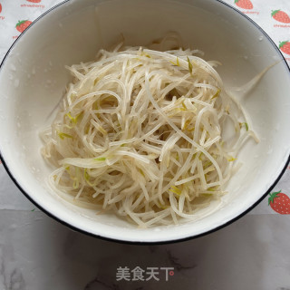 凉拌豆芽的做法步骤：2