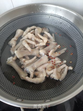 红油鸡爪的做法步骤：15