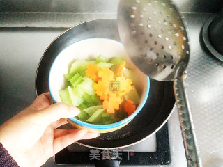 减脂芹菜拌花生的做法步骤：6