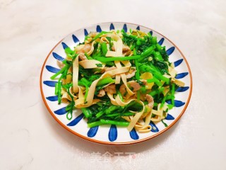 茼蒿炒干豆腐丝的做法步骤：10