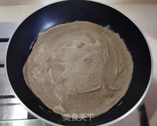 杂粮煎饼的做法步骤：7