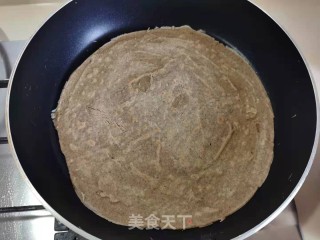 杂粮煎饼的做法步骤：8