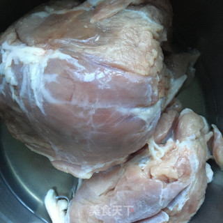 洋葱爆炒羊肉的做法步骤：1