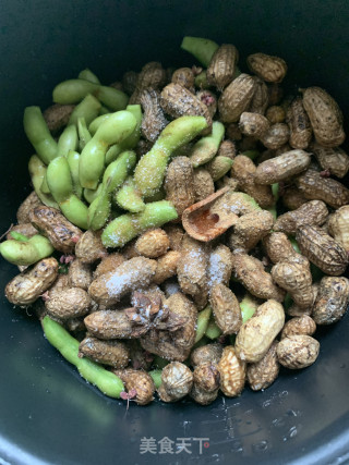 五香花生毛豆的做法步骤：2