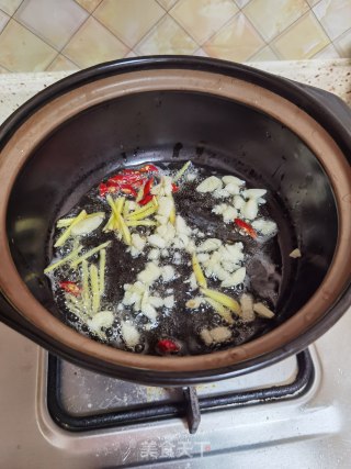 白菜粉丝肉丸煲的做法步骤：3