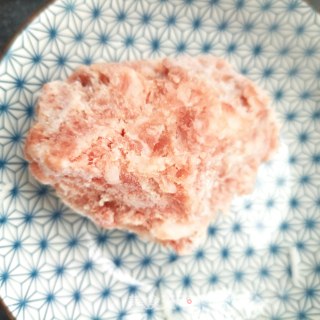 白萝卜汆肉丸的做法步骤：1