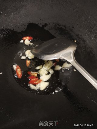 清炒南瓜苗的做法步骤：2
