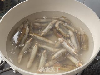 蒜蓉蒸蛏子，我最爱的小酒菜！的做法步骤：6