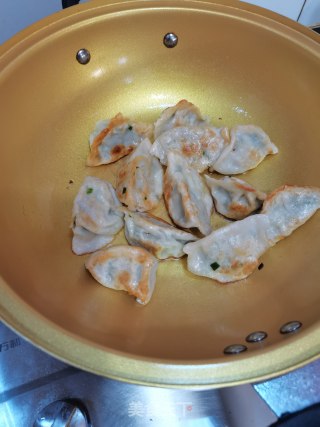 煎饺子的做法步骤：4