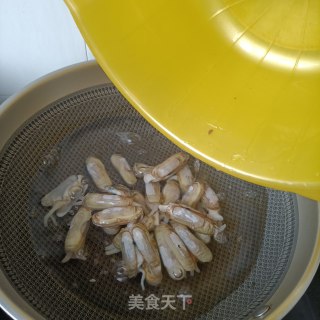 蒜蓉蛏子粉的做法步骤：3