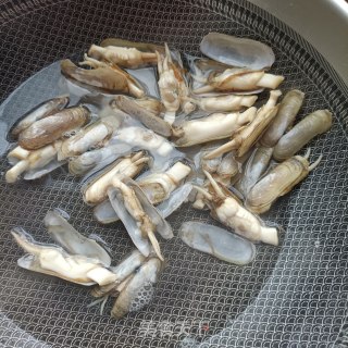 蒜蓉蛏子粉的做法步骤：5