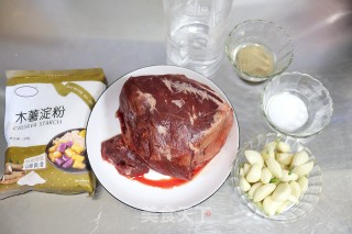 Q弹牛肉丸的做法步骤：1