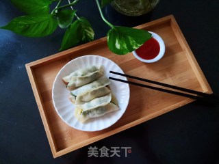 韭菜锅贴的做法步骤：26
