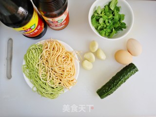 河南蒜汁捞面❗️酸辣爽口，专治夏季没食欲，立夏面条❗️的做法步骤：1