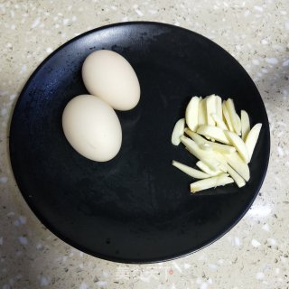 菠菜炒鸡蛋的做法步骤：3