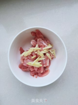 蒜薹木耳炒肉丝的做法步骤：3
