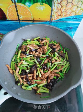 蒜薹木耳炒肉丝的做法步骤：12