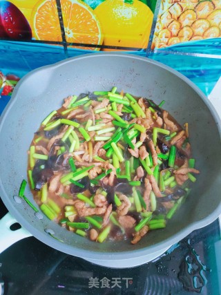 蒜薹木耳炒肉丝的做法步骤：14