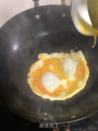 茶叶芽炒蛋的做法步骤：2